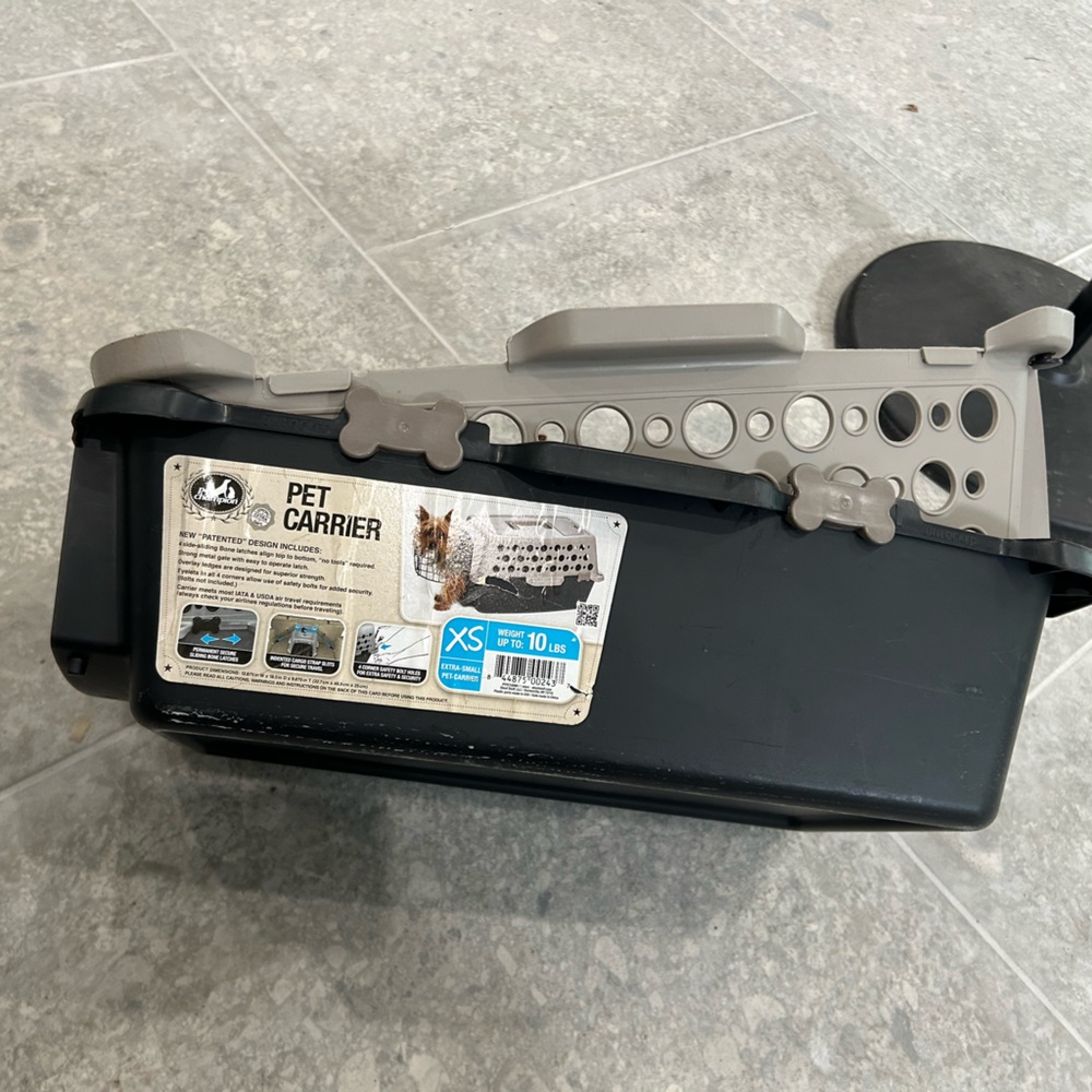 Pet Champion‎ XS Hard Shell Carrier